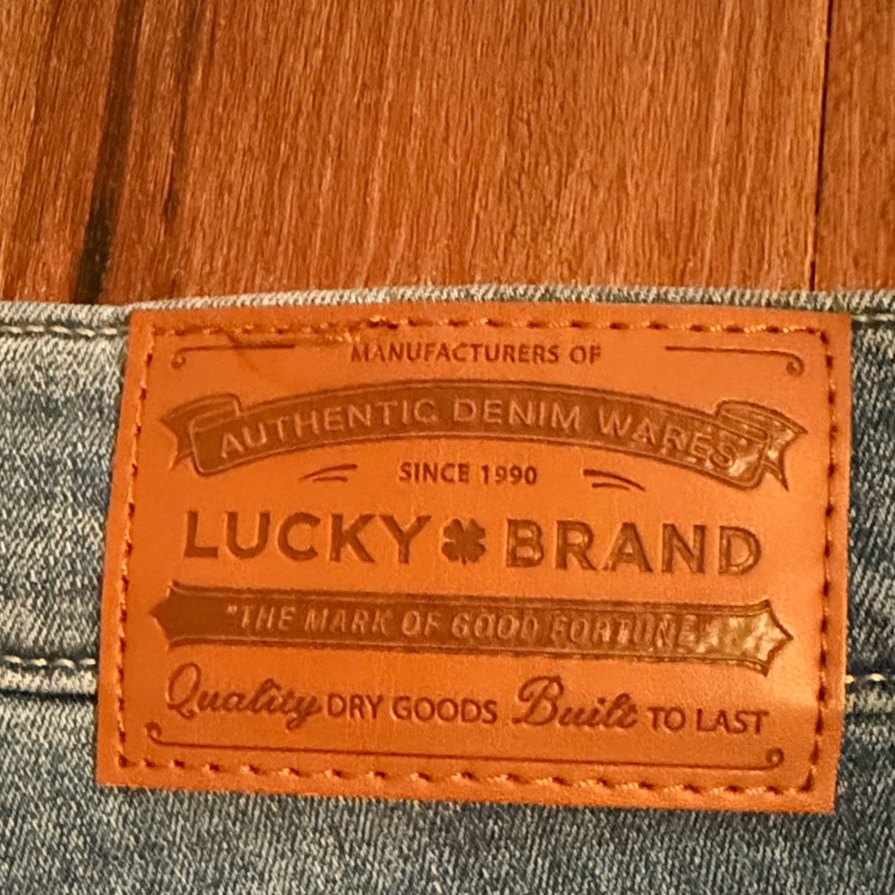 Lucky Brand Men's Straight Blue Jeans - Picture 6 of 6